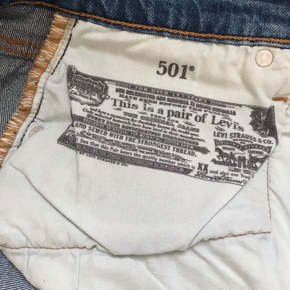 Levi’s 501 Button Fly Denim Shorts - Picture 3 of 6